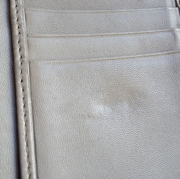 Mui Mui soft pink Matelesse tri-fold leather wallet - Picture 4 of 12